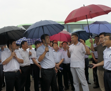 榆林市常務(wù)副市長高中印一行考察涇河新城