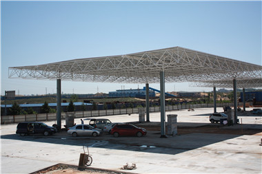 基泰加油站、LNG加氣站主體工程竣工  